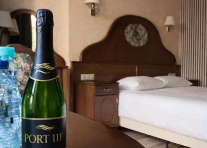 Appartement Port 111 *